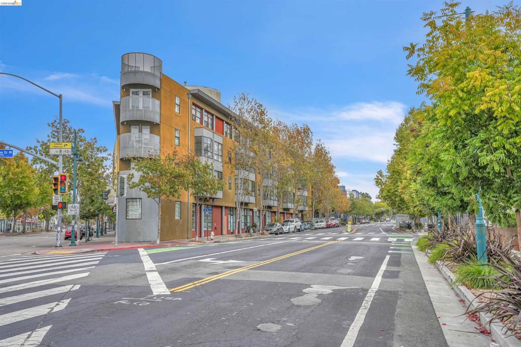 3801 San Pablo Ave 306
