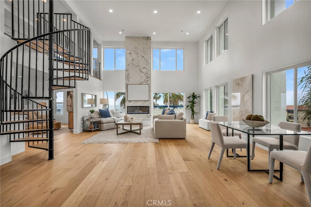 200 S Catalina Avenue 403