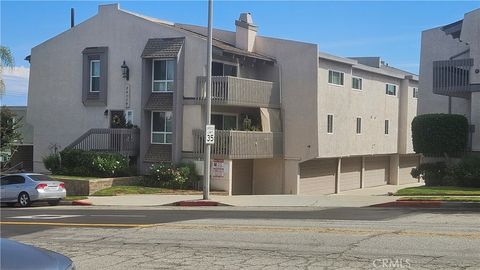 Photo of 26116 Narbonne Avenue #H, Lomita, CA 90717 (MLS # SB25220466)