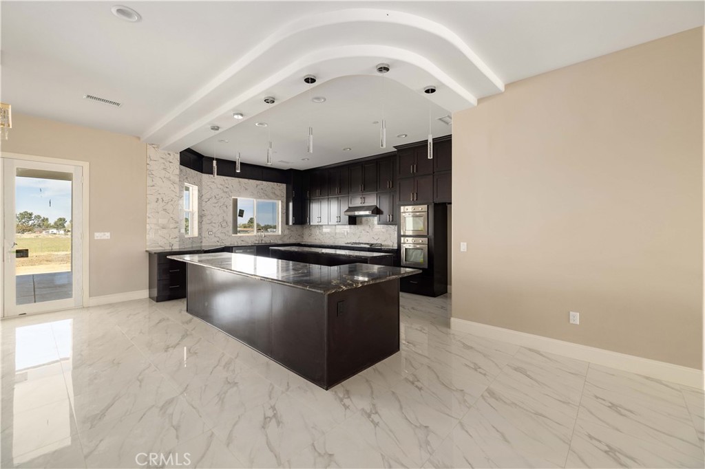 1805 W Columbia Way W