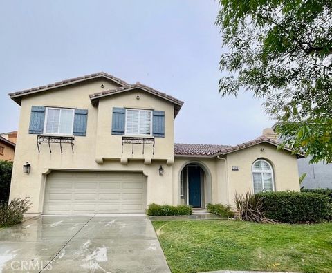 Photo of 34276 Torrey Pines Ct Ct, Lake Elsinore, CA 92532 (MLS # SW26082930)