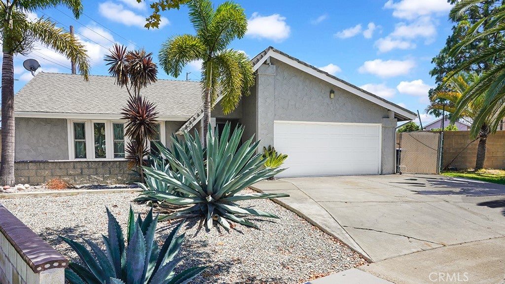 902 W Alpine AVE, Santa Ana CA 92707