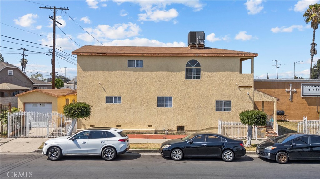 451 E 111th