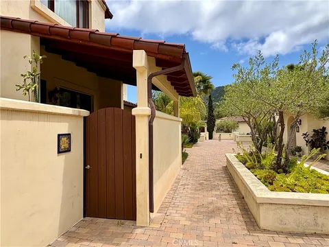 344 Triana Lane Unit 102, Avalon, CA 90704 - MLS#: SB25091064