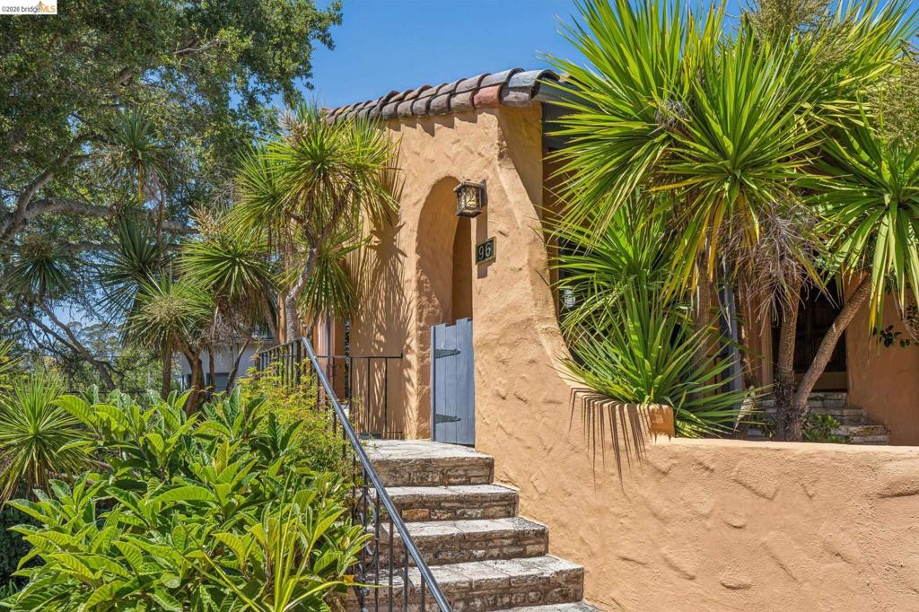 96 Ardmore Road RD, Kensington CA 94707