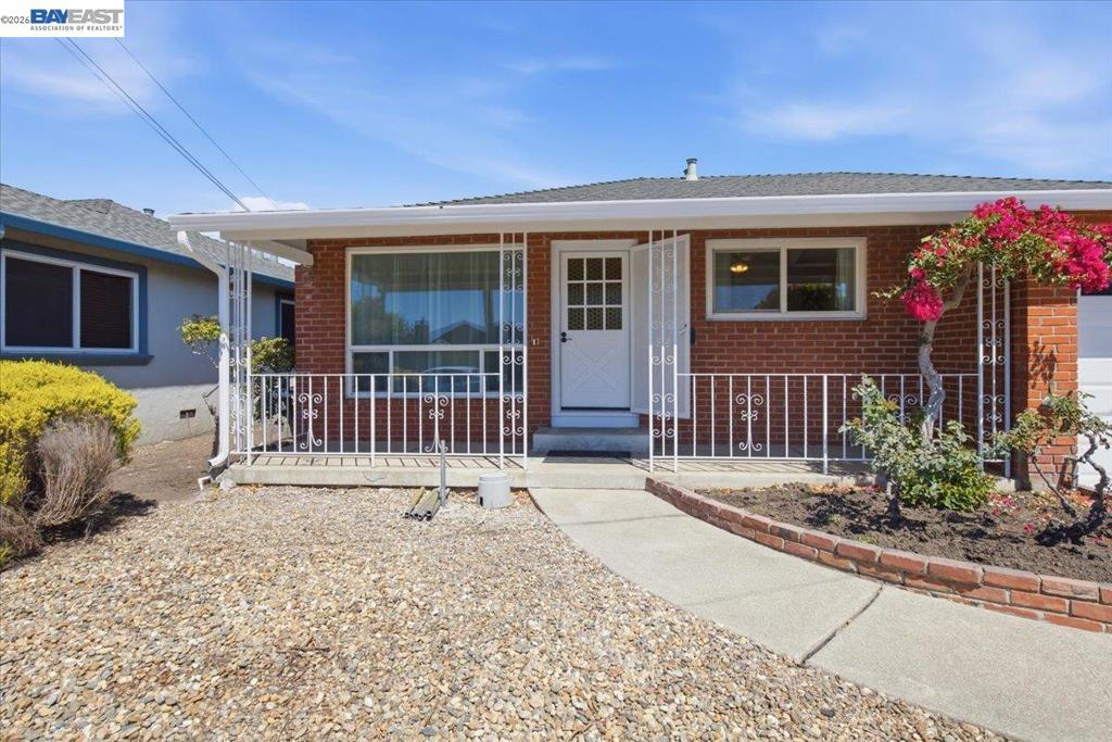 701 Floresta Blvd