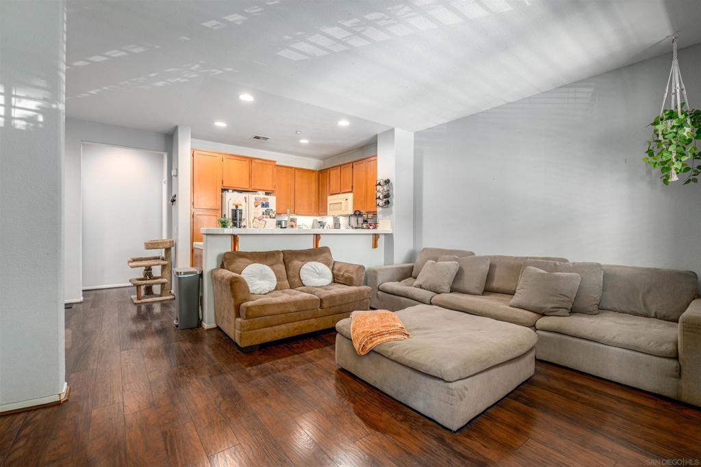 1648 Sweet Gum Place