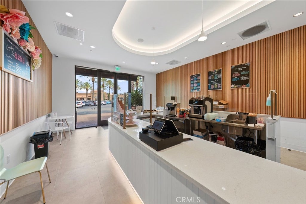 8585 IRVINE CENTER Drive
