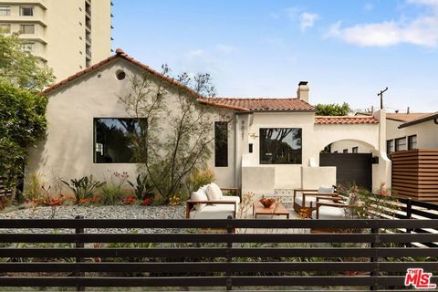 Photo of 9031 Elevado Street, West Hollywood, CA 90069 (MLS # 26655993)