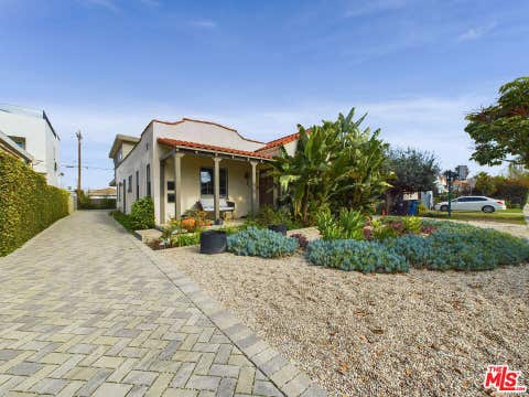 Photo of 3130 Hutchison Avenue, Los Angeles, CA 90034 (MLS # 26873003)