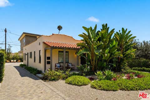 Photo of 3130 Hutchison Avenue, Los Angeles, CA 90034 (MLS # 26873003)