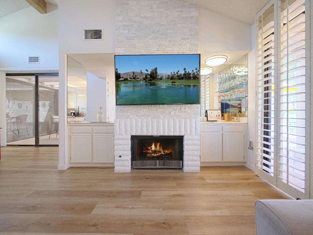 312 S Sierra Madre S