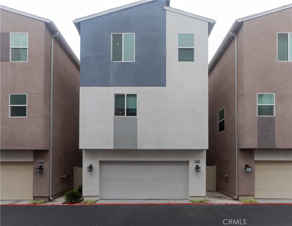 10900 Shoals Place