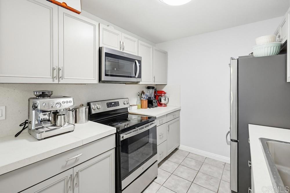 285 Moss Street 32