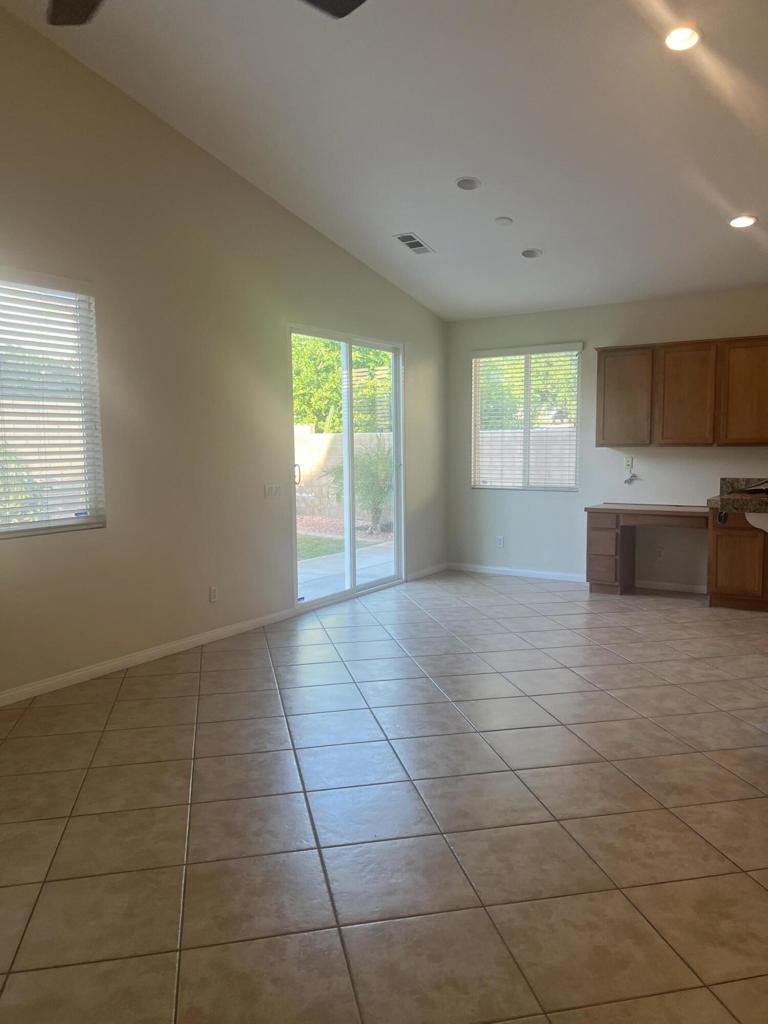 La Morada - Residential Lease