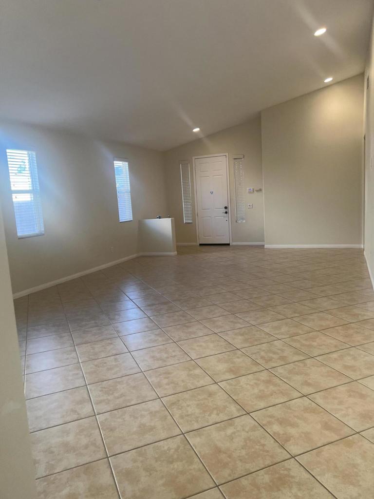 La Morada - Residential Lease