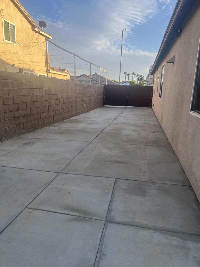 La Morada - Residential Lease