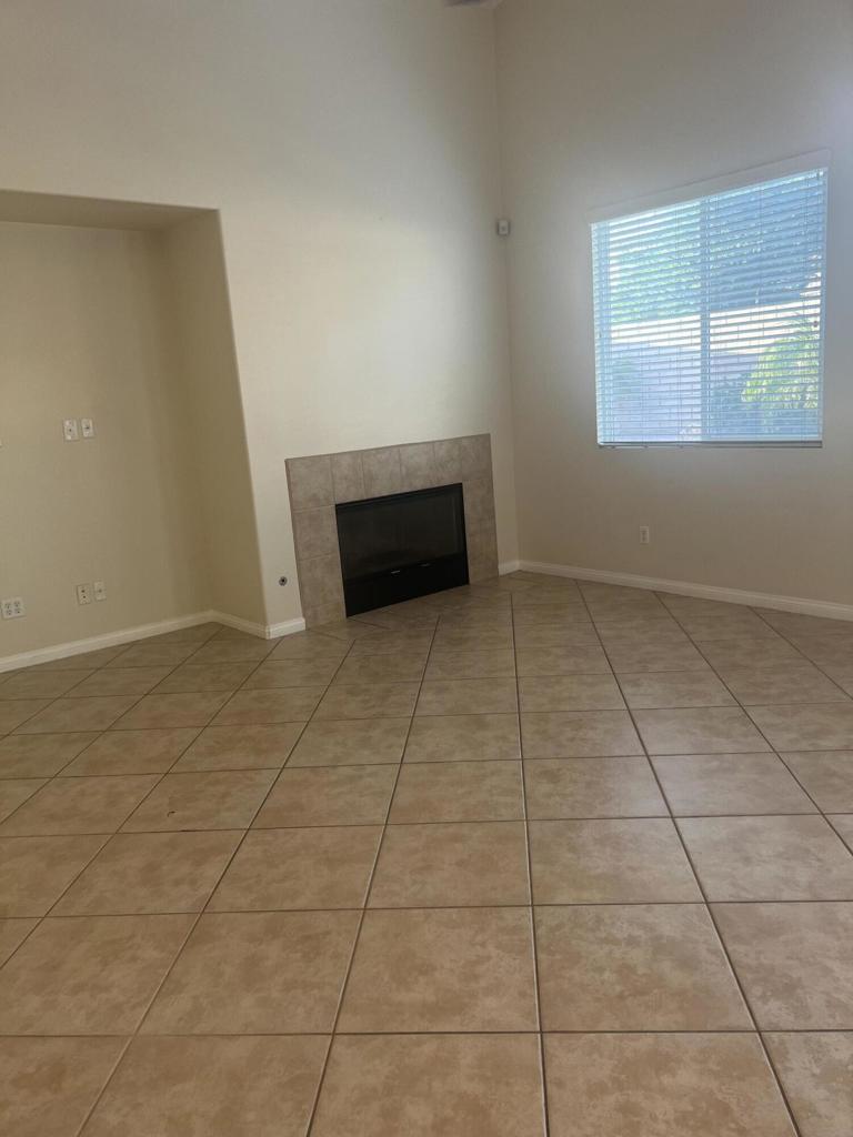 La Morada - Residential Lease