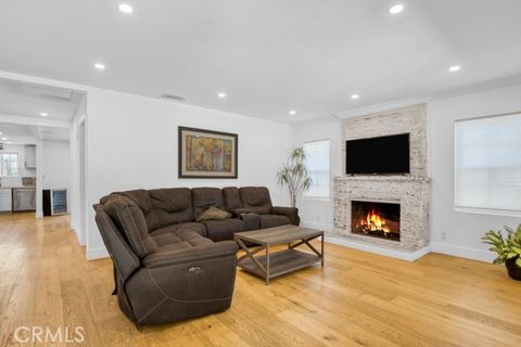 Photo of 7434 Nestle AVE, Reseda, CA 91335 (MLS # SR26106417)