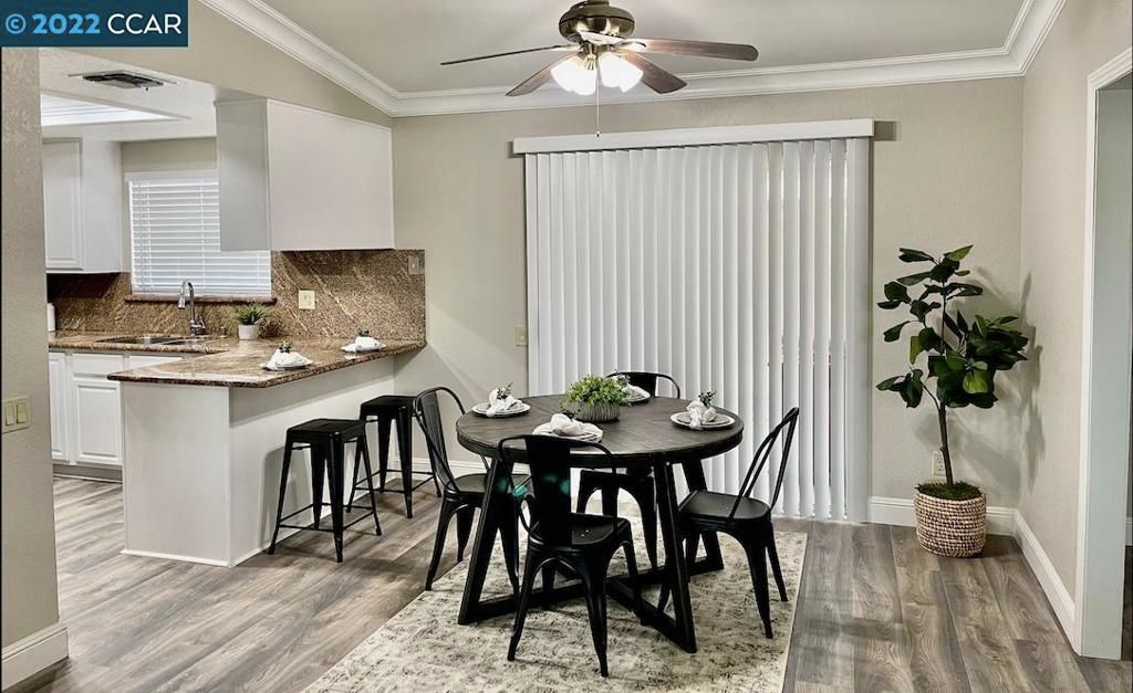 listing image 130724856355093314942