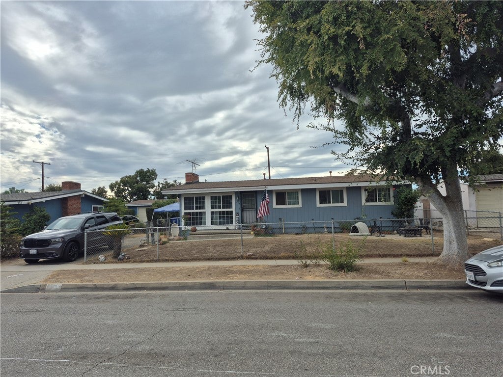 419 E Lee