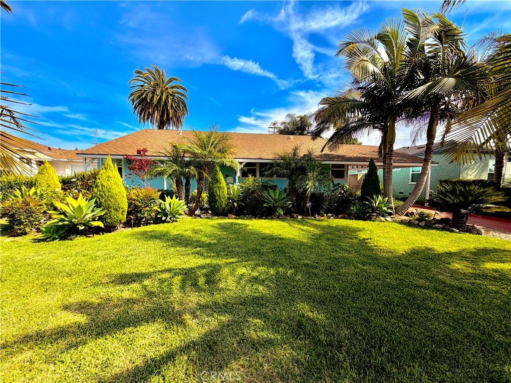 Photo of 12268 Samoline Street, Downey, CA 90242 (MLS # PW26067327)