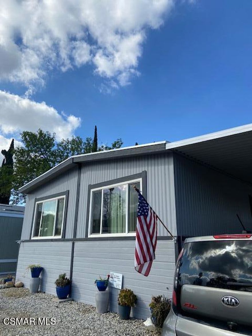 Beautiful 3 bedroom, 2 bath home in East Simi with mountain views. Welcome to this spacious and updated 1,344 sq. ft.manufactured home featuring 3 bedrooms and 2 bathrooms, thismove-in-ready home offers the perfect blend of comfort, style, andconvenience. Remodeled in 2021, the home boasts modern finishes,stainless steel appliances, and a large HVAC system also installed in2021. The open-concept living room is bright and inviting -- a perfect space for relaxing or entertaining .Enjoy the outdoors in yourprivate side yard, complete with a large storage shed and plenty ofroom for BBQing or garden.