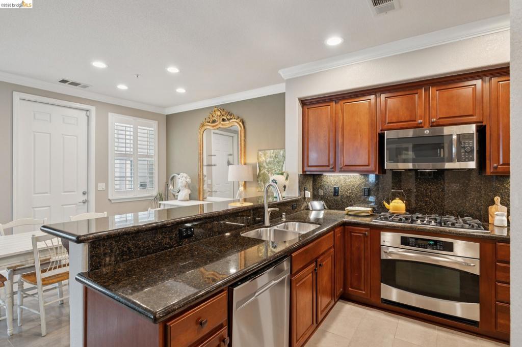 3207 Jetty Dr