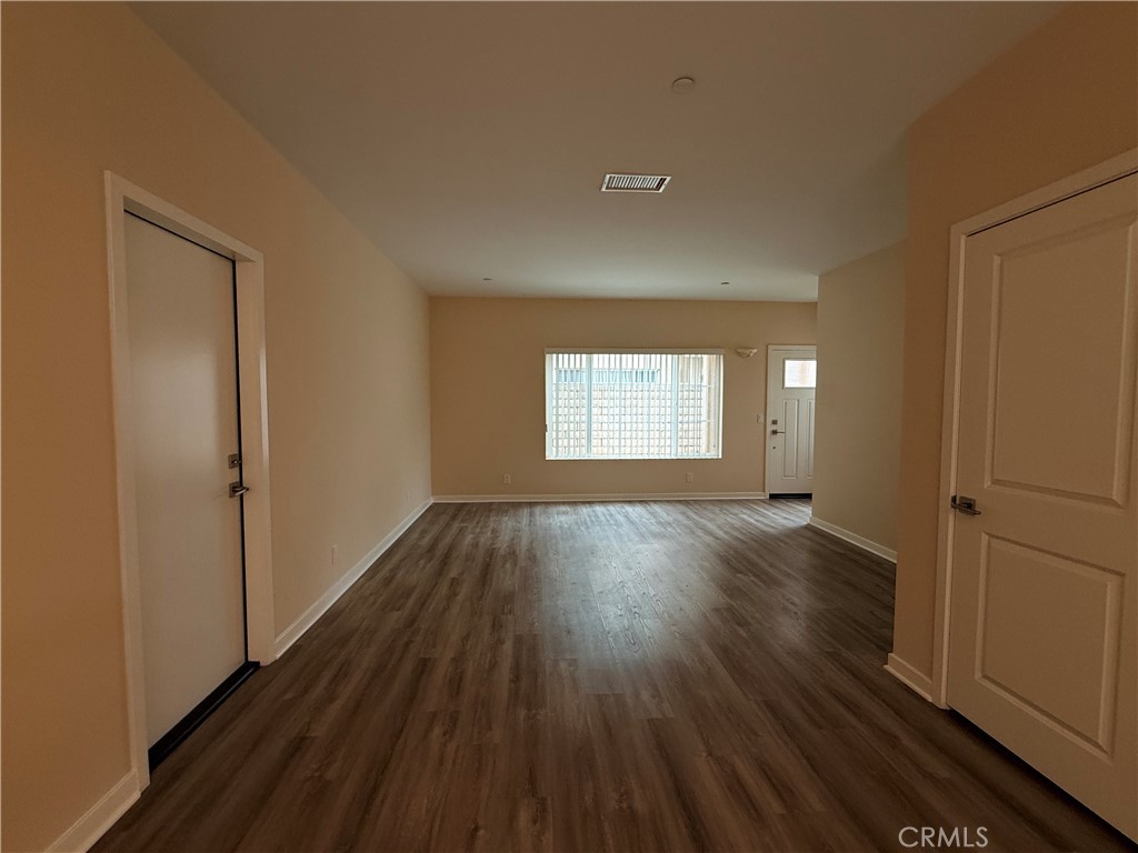 242 S Redwood C