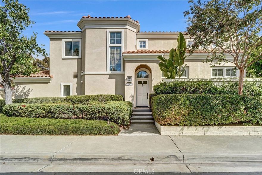 Beautiful and bright corner-lot detached single family home in the upper scale neighborhood of Presidio Community, located in Tustin Ranch. This home has 3 spacious bedrooms and 2.5 bathrooms along with 1,722sf of living space.  The downstairs has wood flooring throughout and features a spacious open family room with a cozy fireplace, laundry room, a half bath, and kitchen which opens up to the dining nook.  The laundry room has gas and electric dryer hook-ups.  Upstairs features 3 bedrooms and 2 full bathrooms along with plush carpet.  The large master bedroom has high vaulted ceilings and the master bath has a large roman tub, separate shower and walk-in closet.  The L-shaped backyard and home is in cul-de-sac with two-car garage. Community pool and spa within walking distance.  This wonderful home sits on a corner lot in a very private and quiet location within the tract and has a newer AC and furnace units.  Enjoy the additional amenities of the association pool, spa, and BBQs.  Also located walking distance to great schools and nearby Tustin and Irvine Marketplace , UCI, Irvine Spectrum, and The District. This rental is the perfect place to call home.