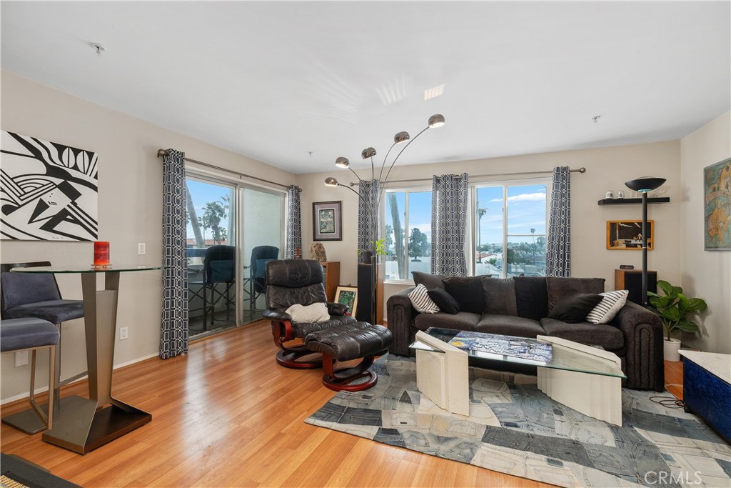 200 S. Catalina Ave 307