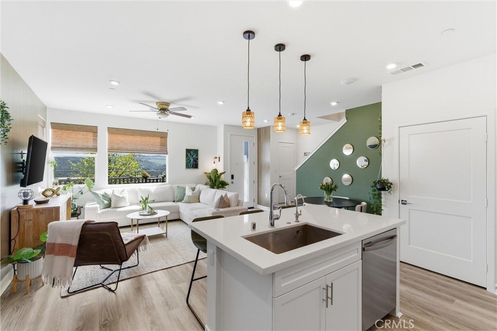116 Sunstone Place