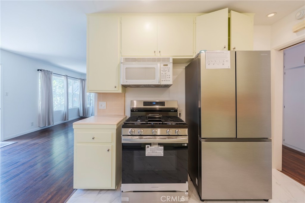 326 Hermosa Avenue 7