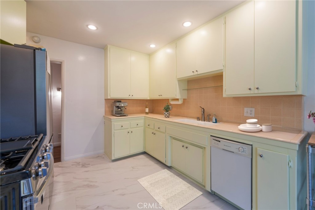 326 hermosa avenue 7