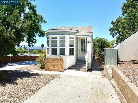 Photo of 91 Terrace Ct Ct, Concord, CA 94518 (MLS # 41138061)