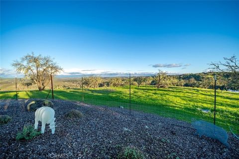 Tiny photo for 705 Sequoia Lane, Templeton, CA 93465 (MLS # SC26068940)