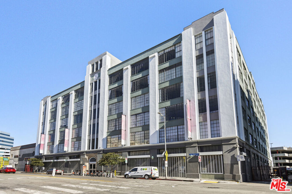 420 S San Pedro Street 231