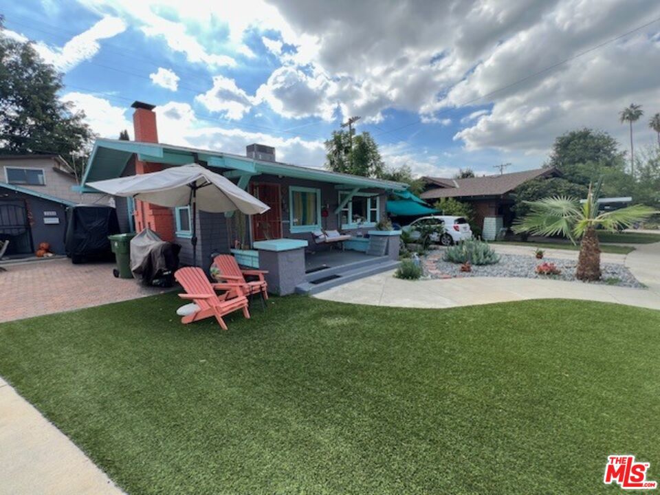 2046 Delrosa Drive
