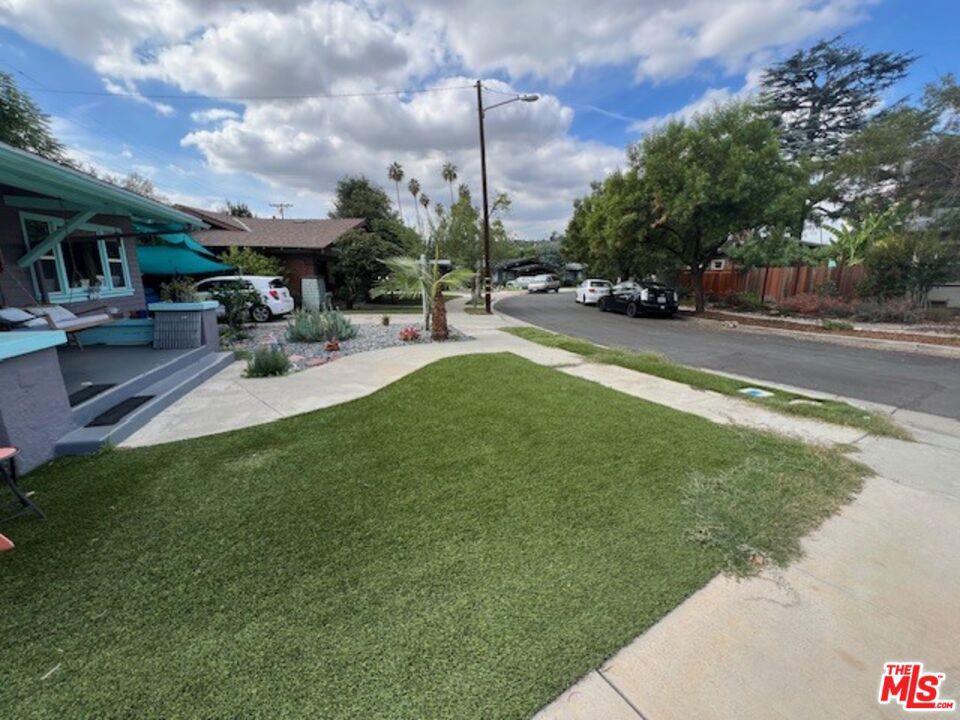 2046 Delrosa Drive