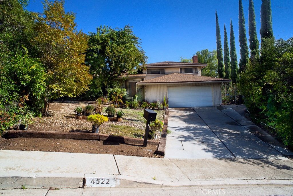 Photo of 4522 Conchita, Tarzana, CA 91356 (MLS # SR25259898)