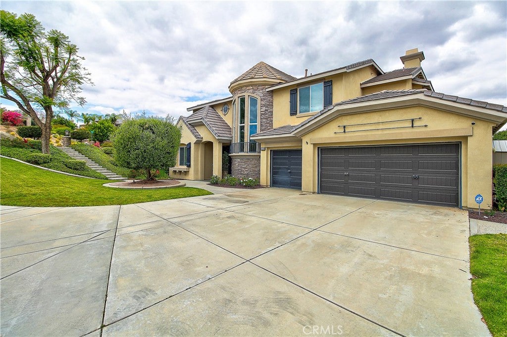 14182 Crystal View