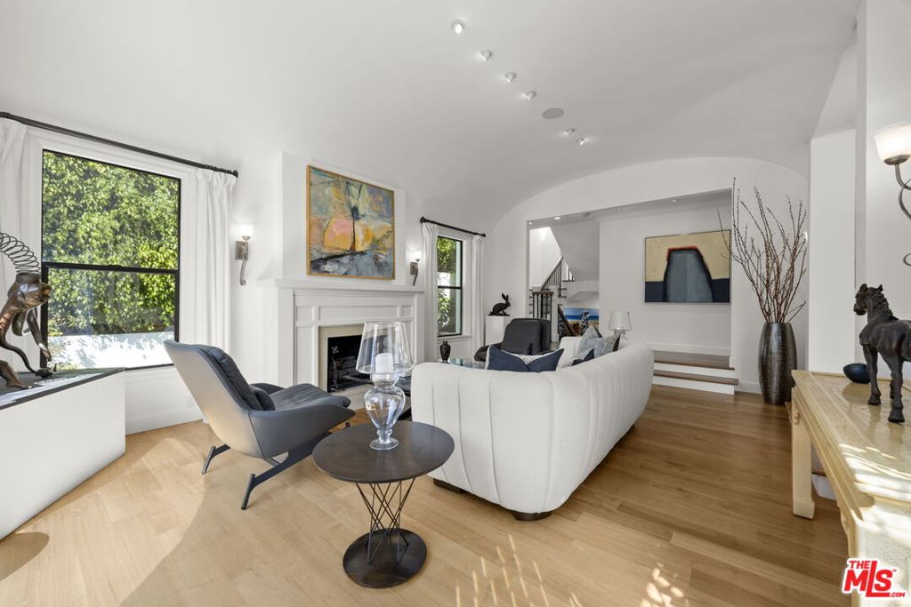 1520 Comstock Avenue