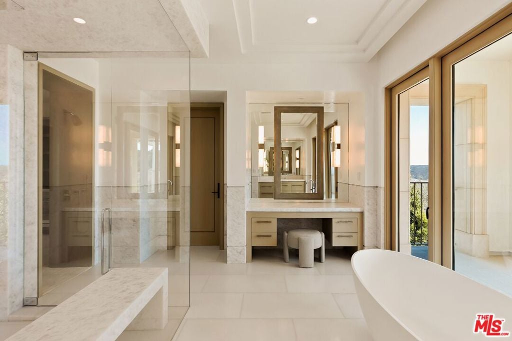18 Swimmers Point, Newport Coast CA 92657 - Photo 16