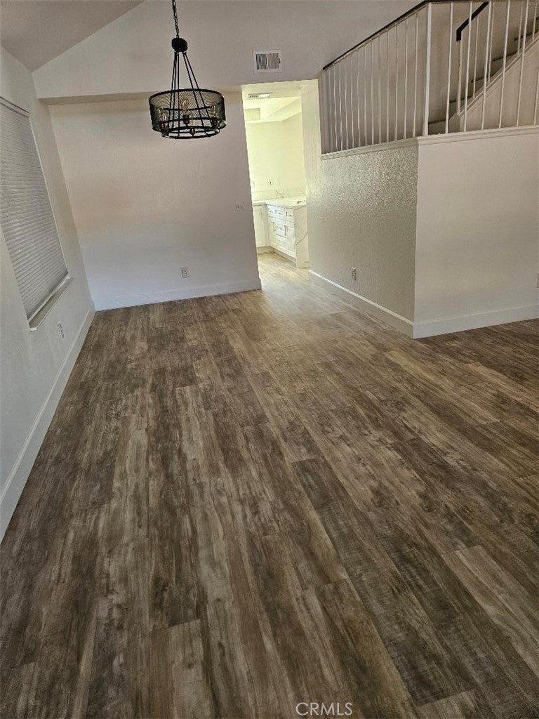 22687 Valley Vista