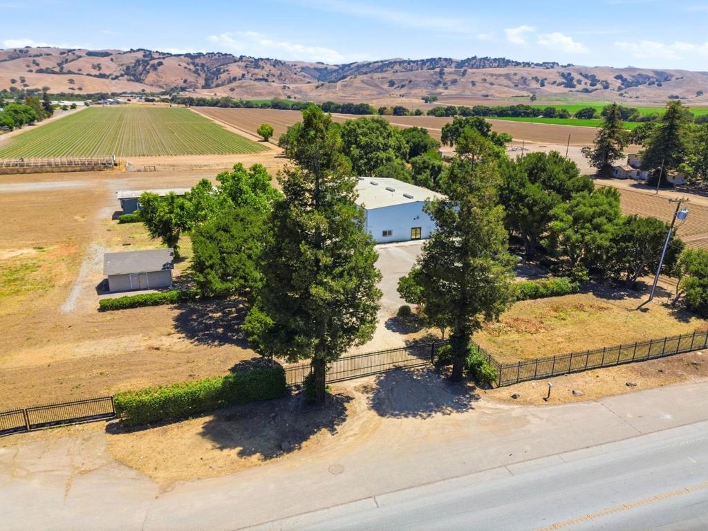 3065 Pacheco Pass Highway
