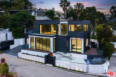 Photo of 1545 Marlay Dr Dr, Los Angeles, CA 90069 (MLS # 25597677)