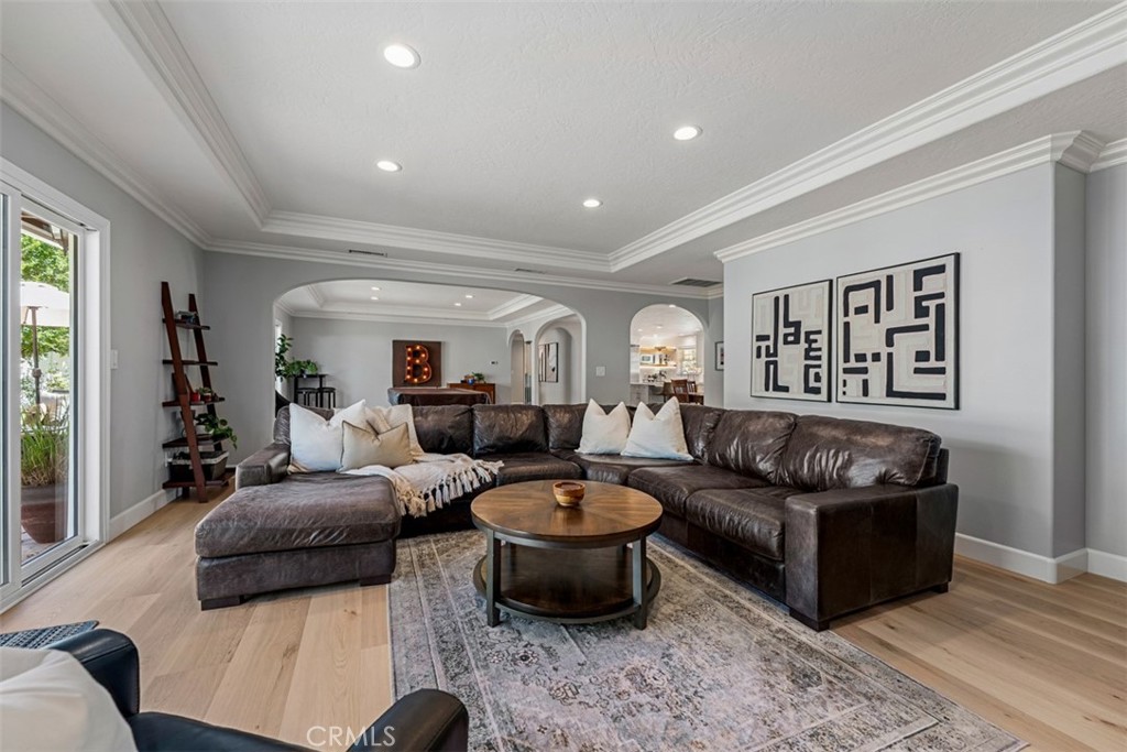 5102 Club Terrace