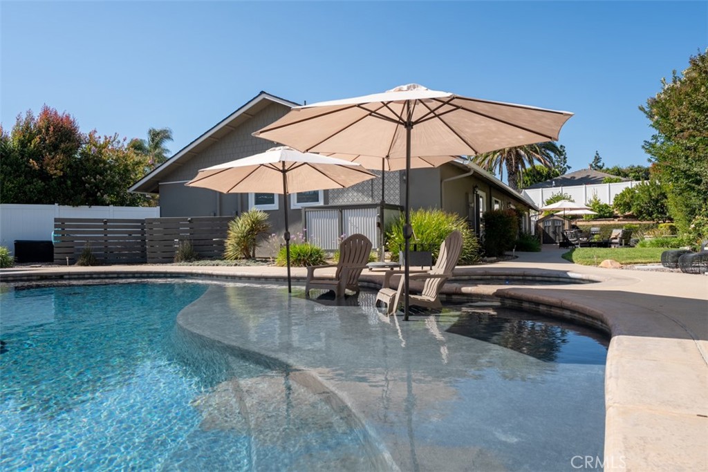 5102 Club Terrace