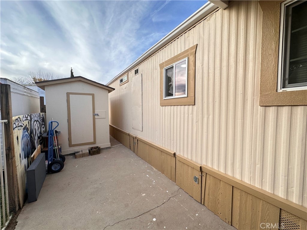 9426 Tamarisk Avenue 81