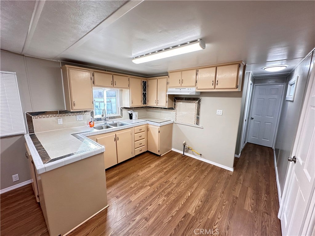 9426 Tamarisk Avenue 81